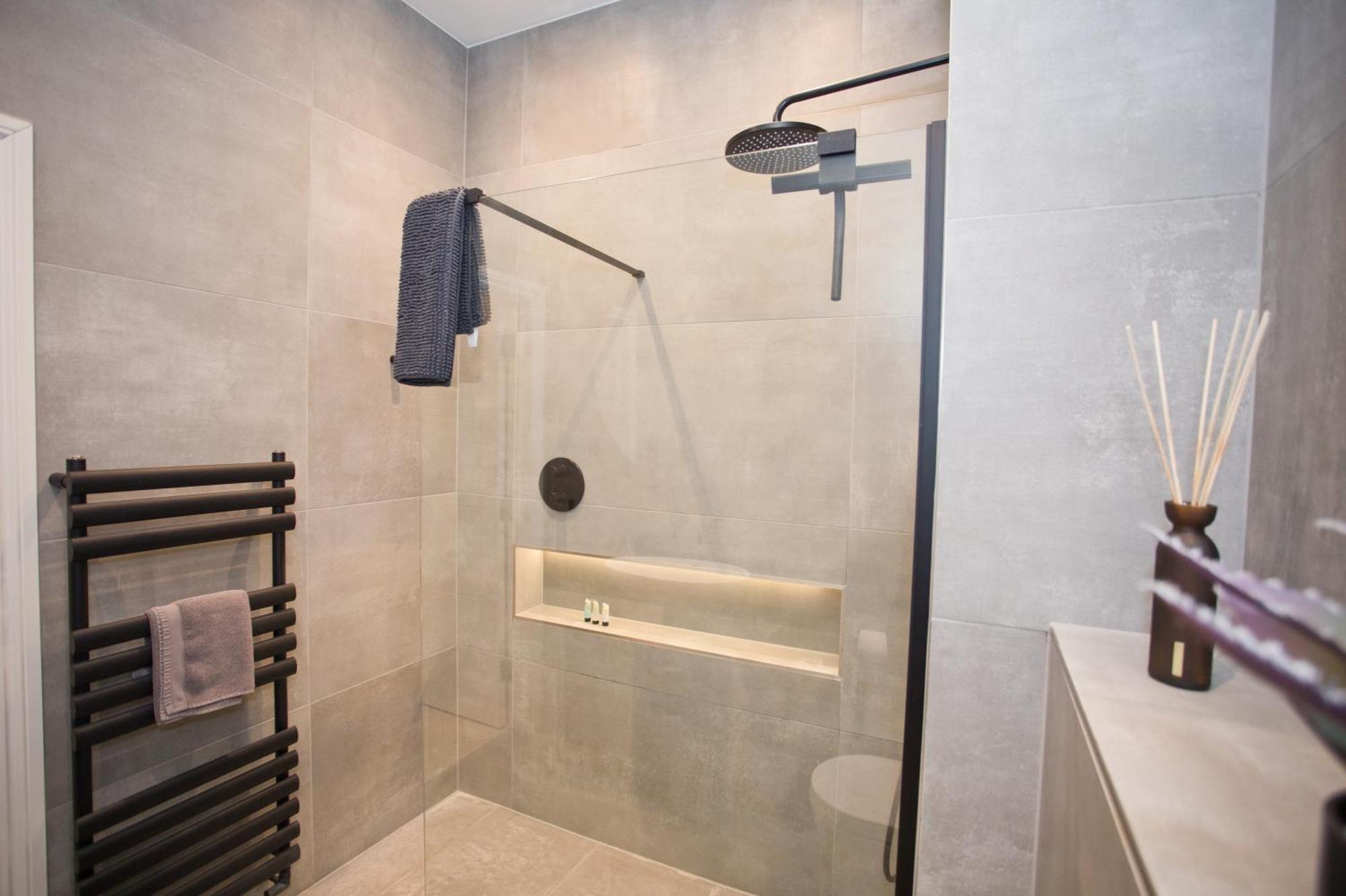 Ultra Stylish Apt Set In An Affluent Location Poole Exterior photo